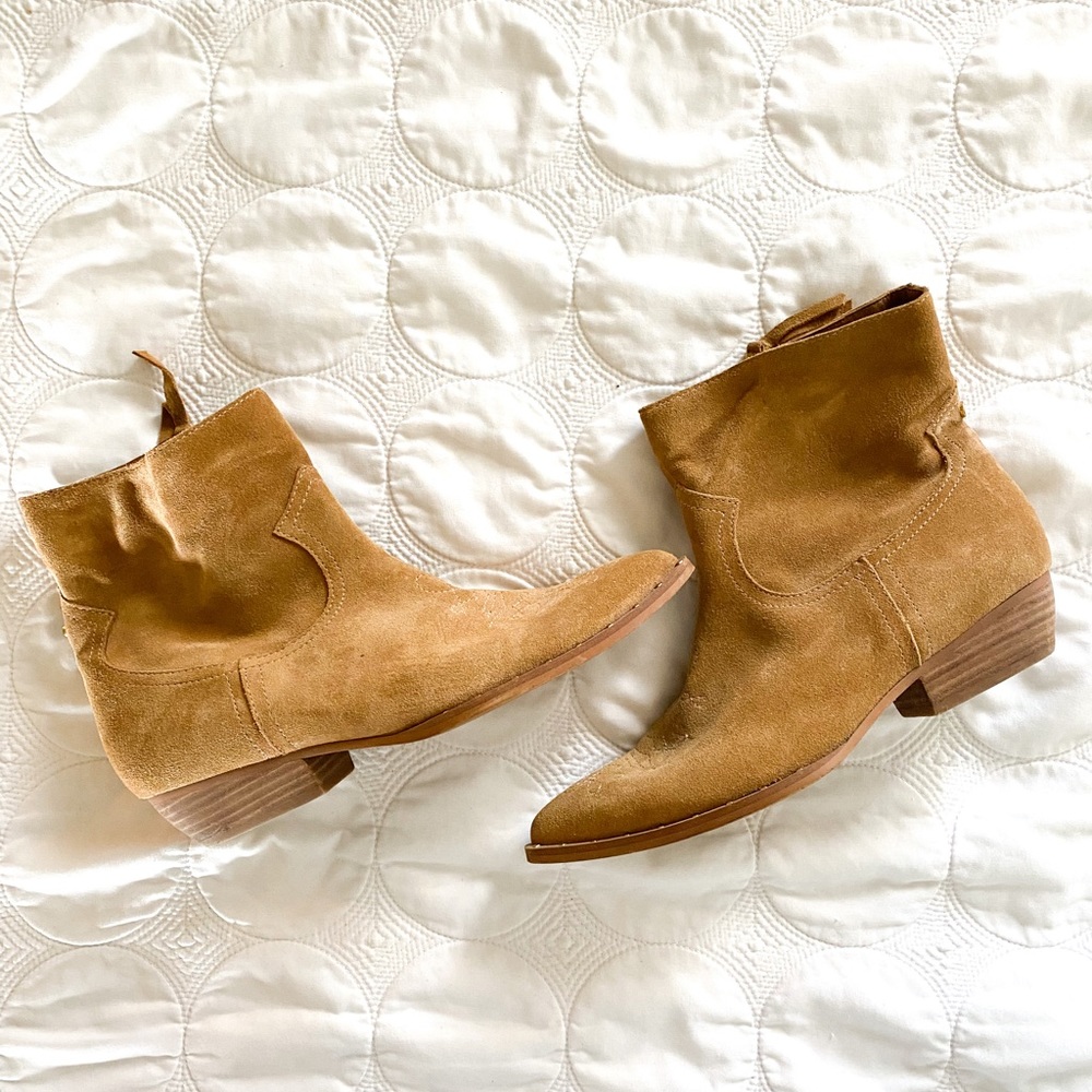 Sam Edelman western booties. Size 9.5. Hardly worn, in great condition.